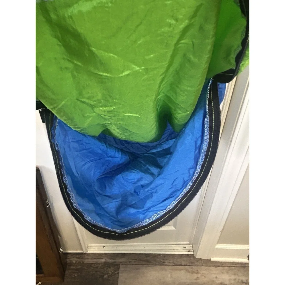 EUC Kids Green Hanging Pod‎ Hammock Chair No Bottom Padding Unbranded